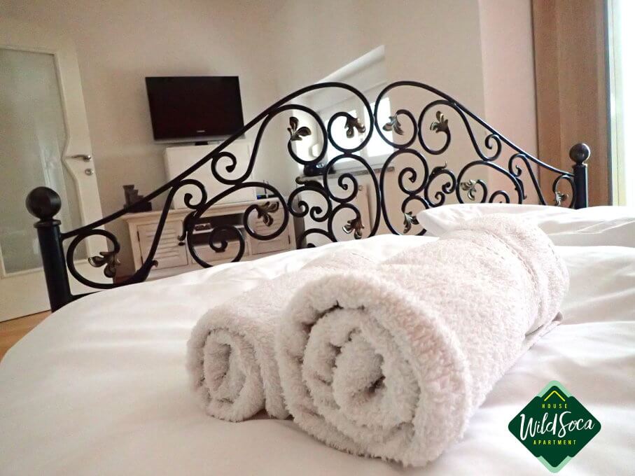 Szállás Bovec | Wild Soča House | Apartman No 5, fürdő és előszoba
