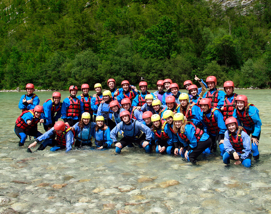 Vadvízi rafting túra cserkész és iskolás csoportoknak, Soča folyó, Bovec, Szlovénia